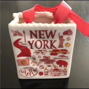 Starbucks New York Tote Ornament Ceramic with ribbon handles. Been There Series